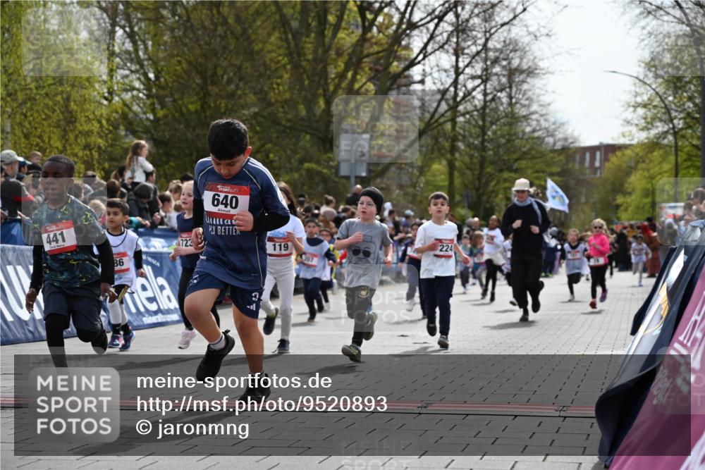 12.04.2026 - 45. Internationalen Wilhelmsburger Insellauf J. Mangold http://msf.ph/oto/9520893 12.04.2026 14:10:04 Ziel 543, 721, 1503, 736, 715, 6, 1504, 412, 681, 640, 248, 441, 723, 119, 186, 224, 745, 207, 920, 770, 182, 19 meine-sportfotos.de