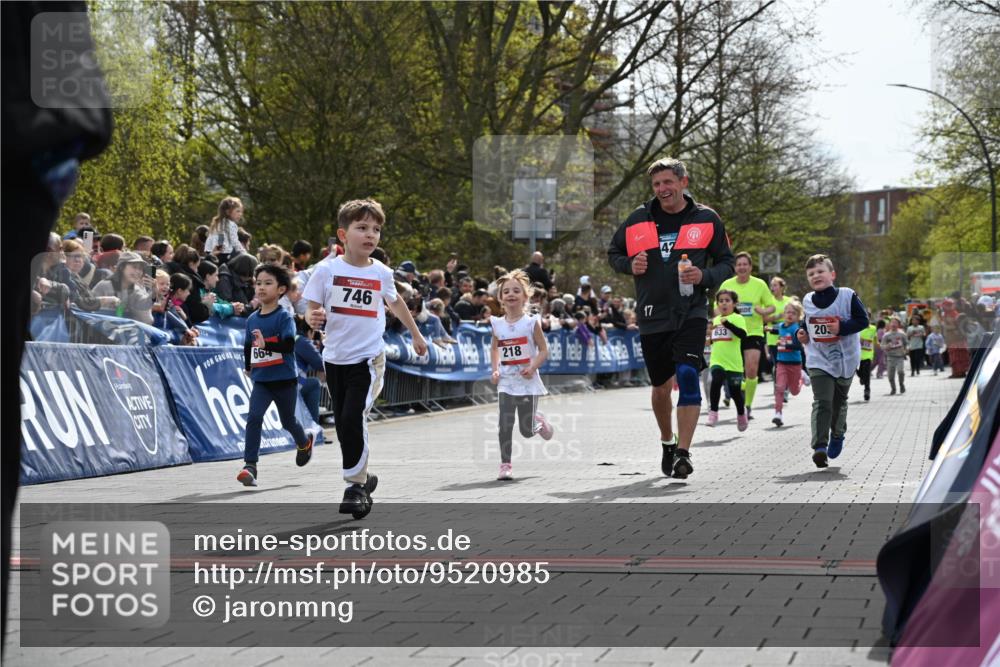 12.04.2026 - 45. Internationalen Wilhelmsburger Insellauf J. Mangold http://msf.ph/oto/9520985 12.04.2026 14:10:24 Ziel 86, 132, 417, 60, 746, 664, 218, 203, 633, 963 meine-sportfotos.de