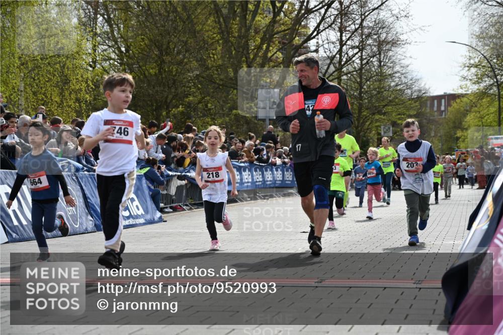 12.04.2026 - 45. Internationalen Wilhelmsburger Insellauf J. Mangold http://msf.ph/oto/9520993 12.04.2026 14:10:24 Ziel 86, 132, 417, 60, 746, 664, 218, 203, 633, 963 meine-sportfotos.de