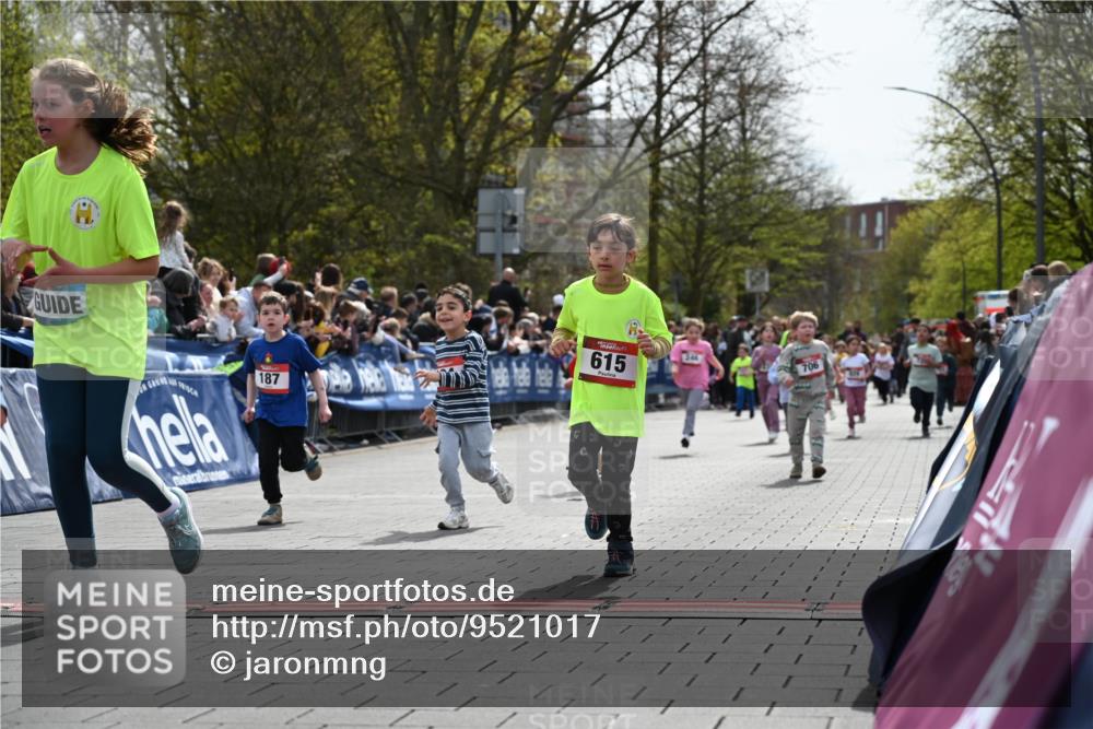 12.04.2026 - 45. Internationalen Wilhelmsburger Insellauf J. Mangold http://msf.ph/oto/9521017 12.04.2026 14:10:31 Ziel 963, 1513, 909, 708, 615, 184, 187, 42, 706, 246, 243 meine-sportfotos.de