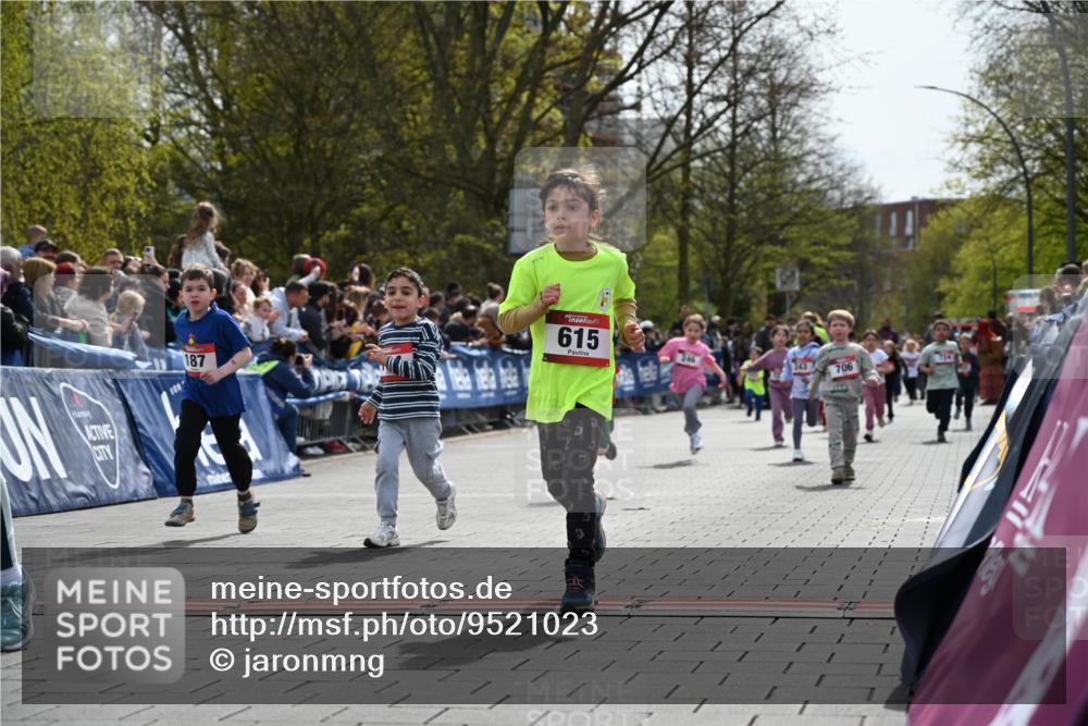 12.04.2026 - 45. Internationalen Wilhelmsburger Insellauf J. Mangold http://msf.ph/oto/9521023 12.04.2026 14:10:31 Ziel 963, 1513, 909, 708, 615, 184, 187, 42, 706, 246, 243 meine-sportfotos.de