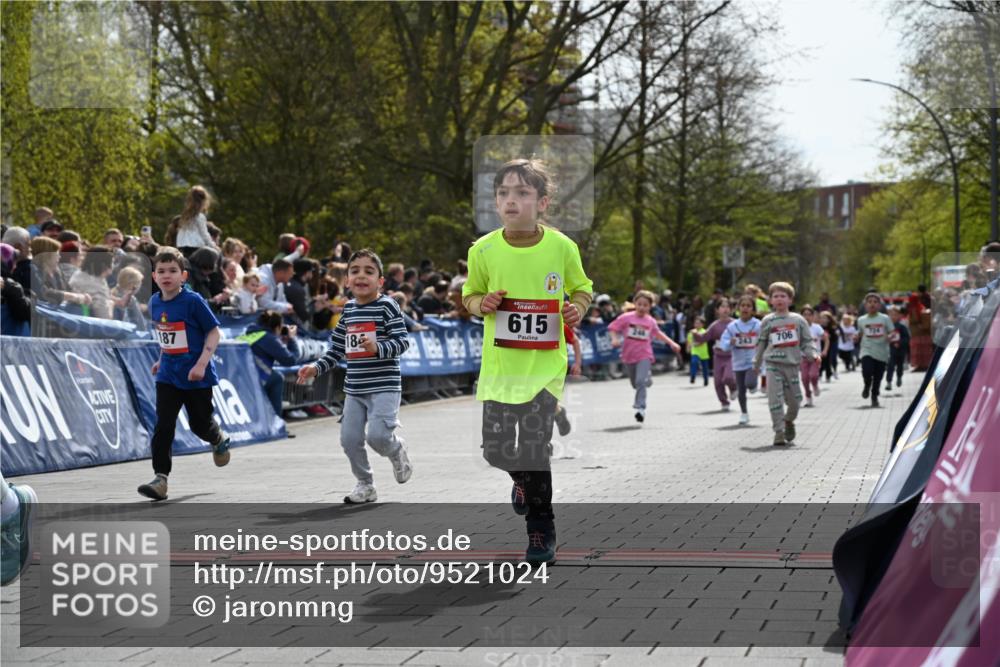 12.04.2026 - 45. Internationalen Wilhelmsburger Insellauf J. Mangold http://msf.ph/oto/9521024 12.04.2026 14:10:31 Ziel 963, 1513, 909, 708, 615, 184, 187, 42, 706, 246, 243 meine-sportfotos.de