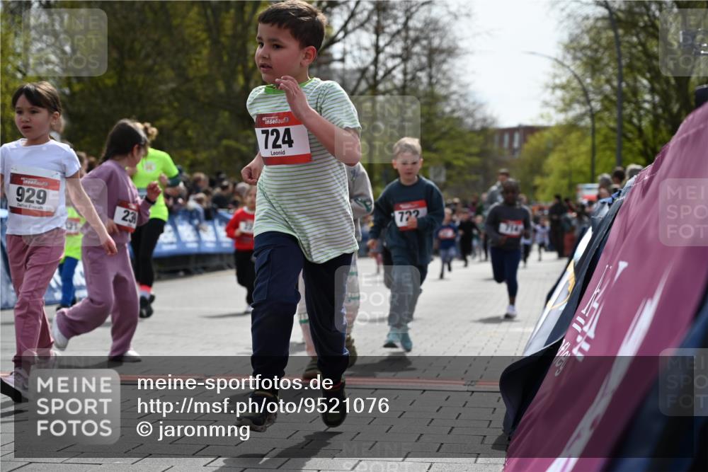 12.04.2026 - 45. Internationalen Wilhelmsburger Insellauf J. Mangold http://msf.ph/oto/9521076 12.04.2026 14:10:38 Ziel 42, 706, 246, 243, 717, 724, 929, 722, 239, 704, 725, 1521, 714, 726, 229 meine-sportfotos.de
