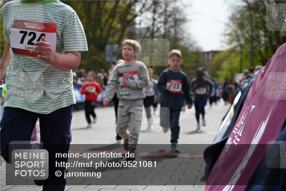 12.04.2026 - 45. Internationalen Wilhelmsburger Insellauf J. Mangold http://msf.ph/oto/9521081 12.04.2026 14:10:38 Ziel 42, 706, 246, 243, 717, 724, 929, 722, 239, 704, 725, 1521, 714, 726, 229 meine-sportfotos.de