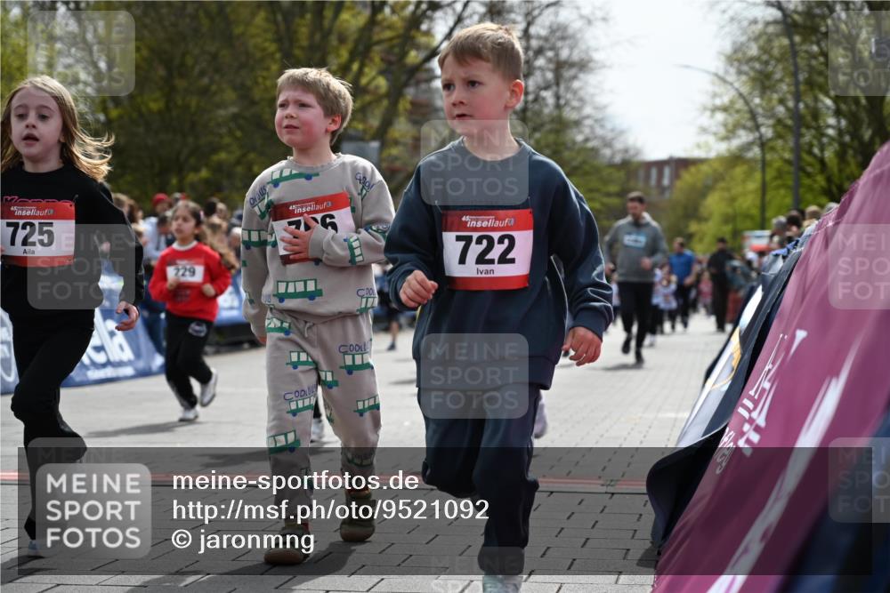 12.04.2026 - 45. Internationalen Wilhelmsburger Insellauf J. Mangold http://msf.ph/oto/9521092 12.04.2026 14:10:40 Ziel 717, 724, 929, 722, 239, 704, 725, 1521, 714, 726, 229, 553, 204, 705, 645 meine-sportfotos.de
