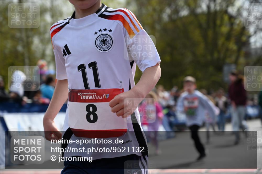 12.04.2026 - 45. Internationalen Wilhelmsburger Insellauf J. Mangold http://msf.ph/oto/9521132 12.04.2026 14:10:52 Ziel 912, 188, 430, 210, 701, 699, 703, 54, 147, 112, 643 meine-sportfotos.de