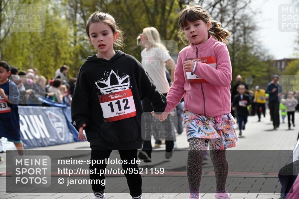 12.04.2026 - 45. Internationalen Wilhelmsburger Insellauf J. Mangold http://msf.ph/oto/9521159 12.04.2026 14:10:56 Ziel 699, 703, 54, 147, 112, 643, 1514, 1526, 700, 707 meine-sportfotos.de