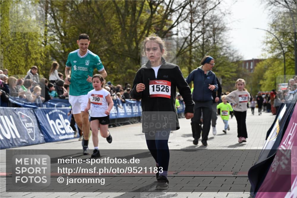 12.04.2026 - 45. Internationalen Wilhelmsburger Insellauf J. Mangold http://msf.ph/oto/9521183 12.04.2026 14:11:00 Ziel 1514, 1526, 700, 707, 727, 57, 728, 584, 568 meine-sportfotos.de