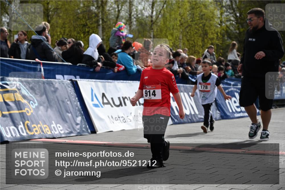 12.04.2026 - 45. Internationalen Wilhelmsburger Insellauf J. Mangold http://msf.ph/oto/9521212 12.04.2026 14:11:09 Ziel 914, 178, 630, 43 meine-sportfotos.de