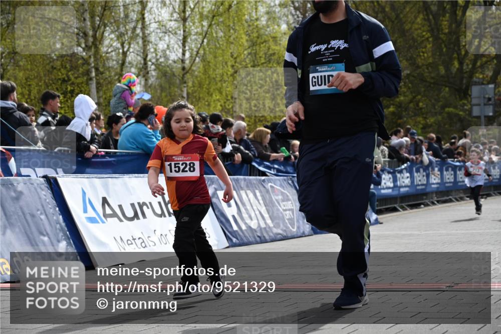 12.04.2026 - 45. Internationalen Wilhelmsburger Insellauf J. Mangold http://msf.ph/oto/9521329 12.04.2026 14:11:46 Ziel 1528, 213 meine-sportfotos.de