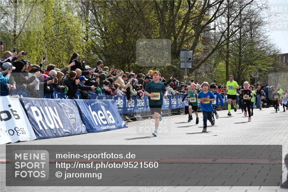 12.04.2026 - 45. Internationalen Wilhelmsburger Insellauf J. Mangold http://msf.ph/oto/9521560 12.04.2026 14:20:01 Ziel 682, 413, 982, 155, 621, 1602, 478, 83, 968, 465 meine-sportfotos.de