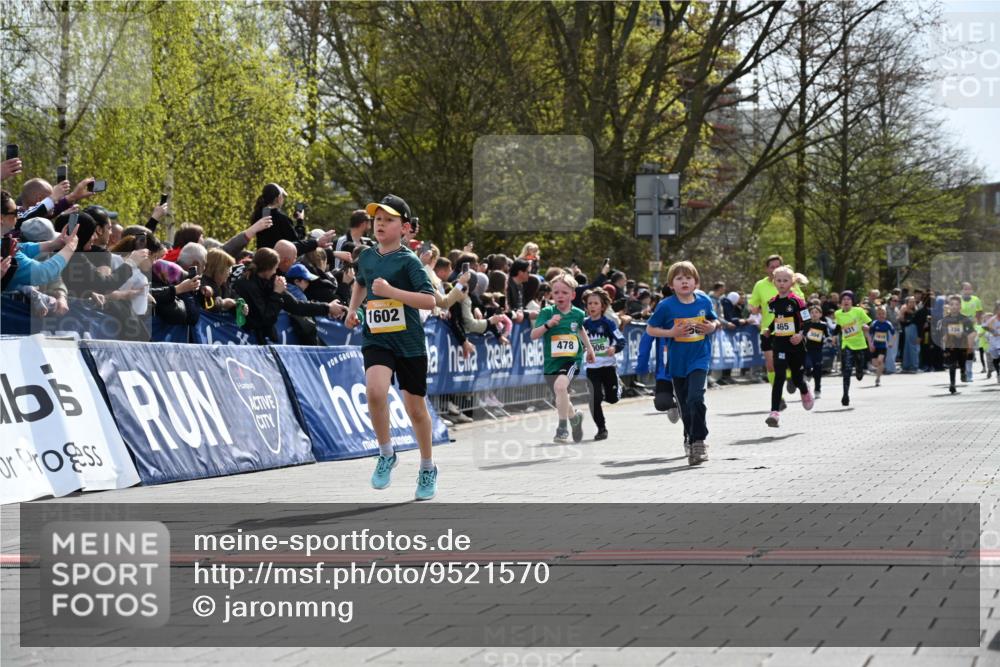 12.04.2026 - 45. Internationalen Wilhelmsburger Insellauf J. Mangold http://msf.ph/oto/9521570 12.04.2026 14:20:01 Ziel 682, 413, 982, 155, 621, 1602, 478, 83, 968, 465 meine-sportfotos.de