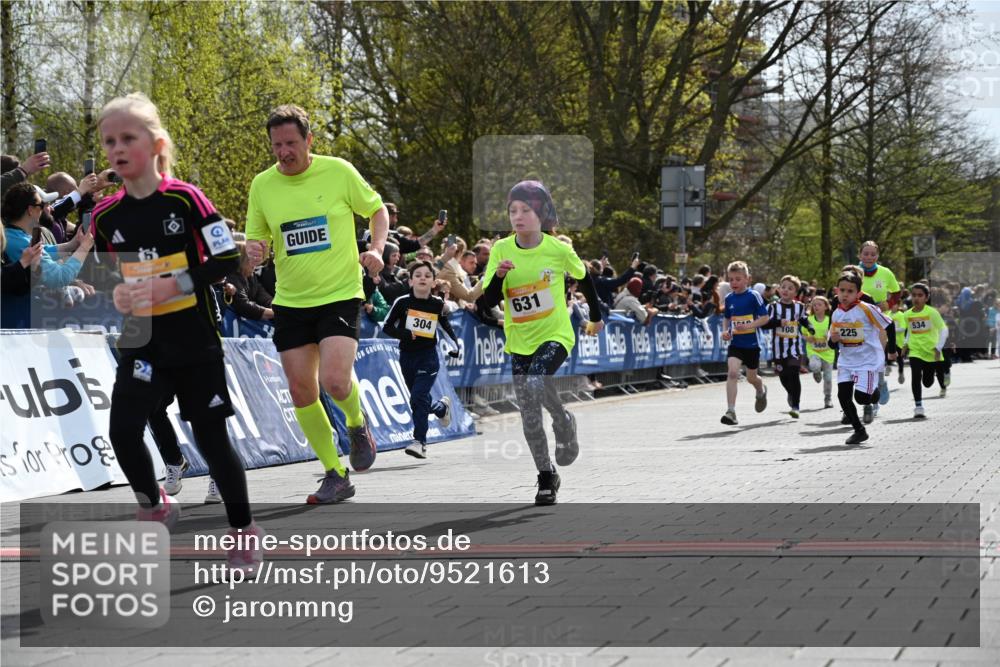 12.04.2026 - 45. Internationalen Wilhelmsburger Insellauf J. Mangold http://msf.ph/oto/9521613 12.04.2026 14:20:05 Ziel 1602, 478, 83, 968, 465, 631, 1621, 304, 225, 1618, 108, 534, 447, 560, 734 meine-sportfotos.de