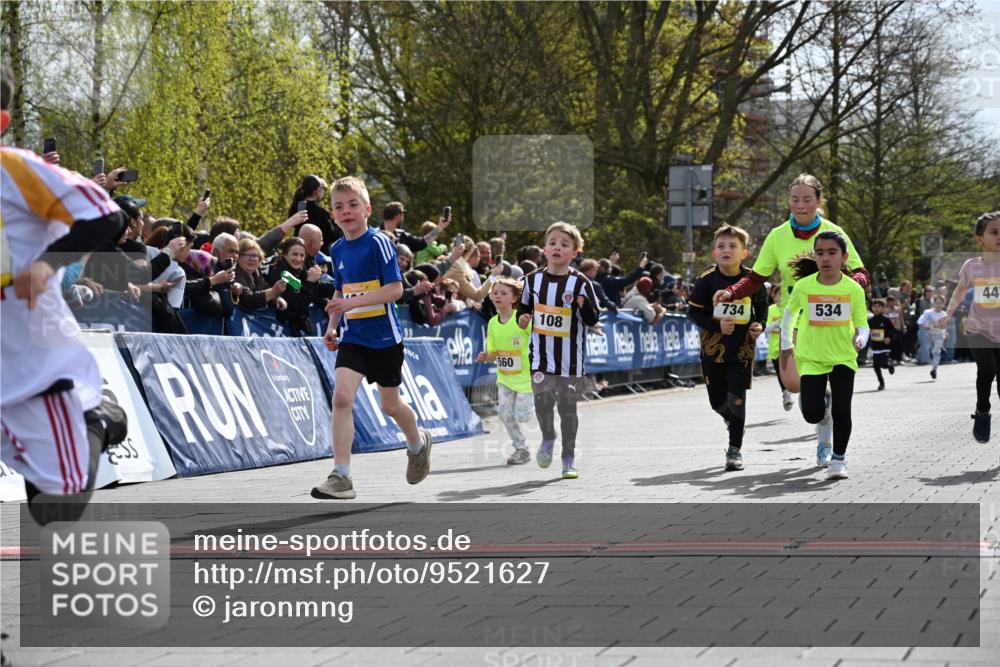 12.04.2026 - 45. Internationalen Wilhelmsburger Insellauf J. Mangold http://msf.ph/oto/9521627 12.04.2026 14:20:08 Ziel 465, 631, 1621, 304, 225, 1618, 108, 534, 447, 560, 734, 775, 587 meine-sportfotos.de