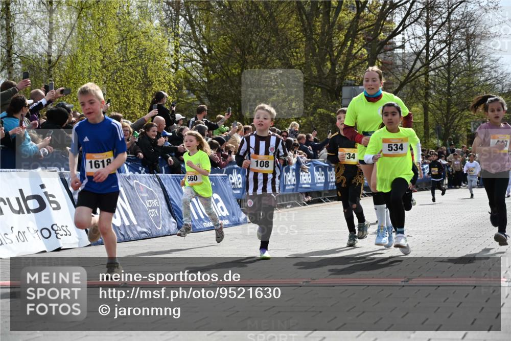 12.04.2026 - 45. Internationalen Wilhelmsburger Insellauf J. Mangold http://msf.ph/oto/9521630 12.04.2026 14:20:08 Ziel 465, 631, 1621, 304, 225, 1618, 108, 534, 447, 560, 734, 775, 587 meine-sportfotos.de