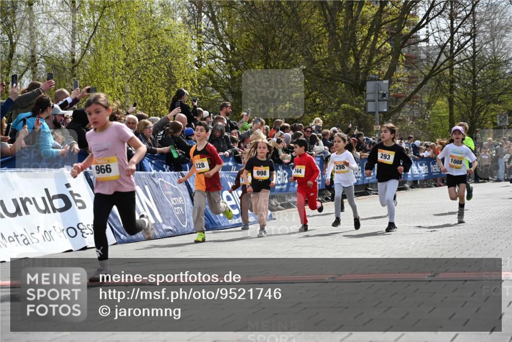 12.04.2026 - 45. Internationalen Wilhelmsburger Insellauf J. Mangold http://msf.ph/oto/9521746 12.04.2026 14:20:26 Ziel 29, 948, 1058, 966, 998, 228, 298, 293, 744, 1008, 747, 262, 598, 730, 632 meine-sportfotos.de
