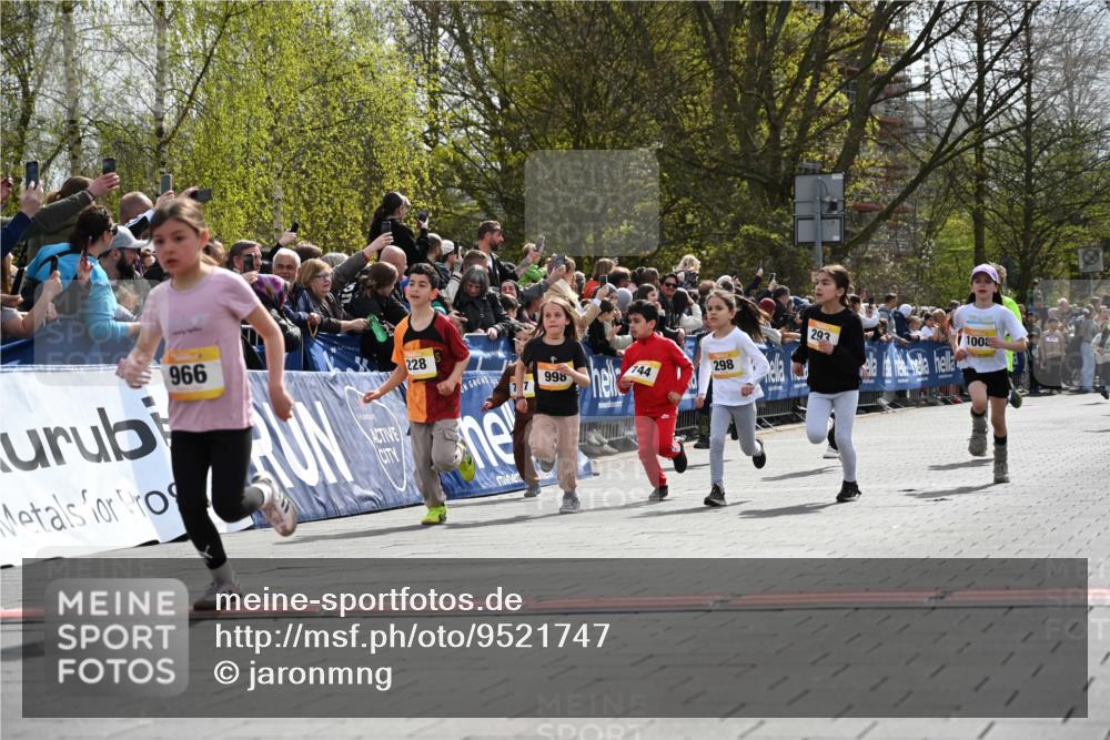 12.04.2026 - 45. Internationalen Wilhelmsburger Insellauf J. Mangold http://msf.ph/oto/9521747 12.04.2026 14:20:26 Ziel 29, 948, 1058, 966, 998, 228, 298, 293, 744, 1008, 747, 262, 598, 730, 632 meine-sportfotos.de