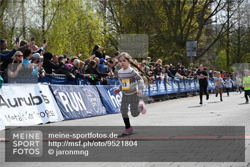 12.04.2026 - 45. Internationalen Wilhelmsburger Insellauf J. Mangold http://msf.ph/oto/9521804 12.04.2026 14:20:36 Ziel 165, 171, 20, 313, 576, 935 meine-sportfotos.de