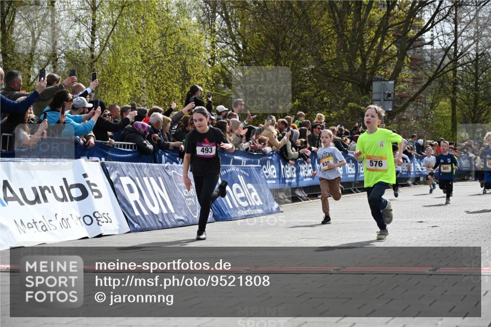12.04.2026 - 45. Internationalen Wilhelmsburger Insellauf J. Mangold http://msf.ph/oto/9521808 12.04.2026 14:20:38 Ziel 171, 20, 313, 576, 935, 301, 61, 237 meine-sportfotos.de