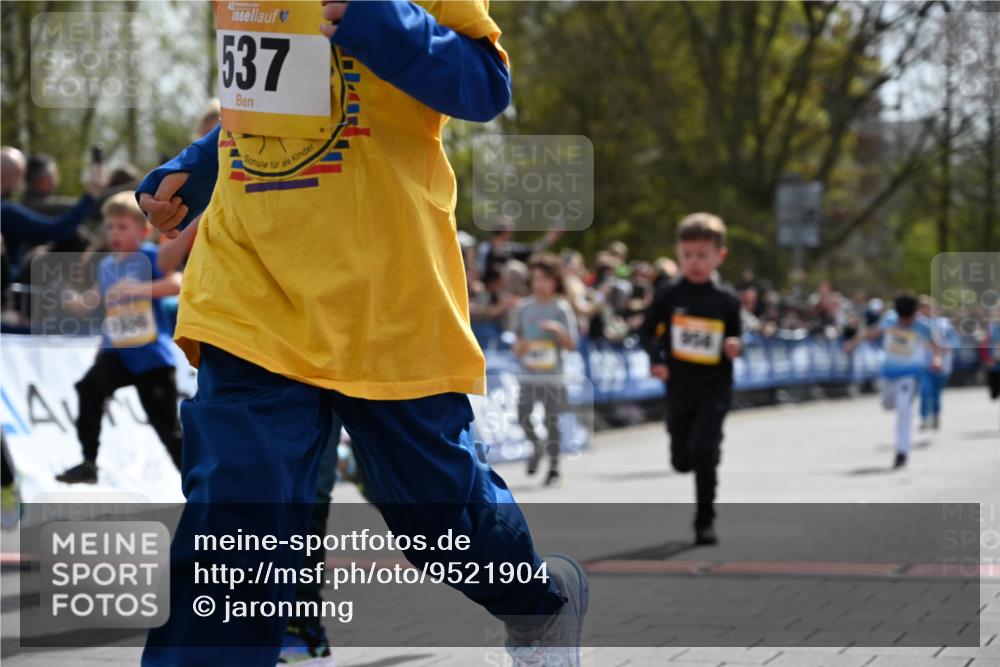 12.04.2026 - 45. Internationalen Wilhelmsburger Insellauf J. Mangold http://msf.ph/oto/9521904 12.04.2026 14:20:50 Ziel 285, 1073, 767, 404, 318, 539, 431, 135, 545, 537, 30, 133, 977, 84, 1606, 473, 956, 467, 324, 299, 1605, 278 meine-sportfotos.de