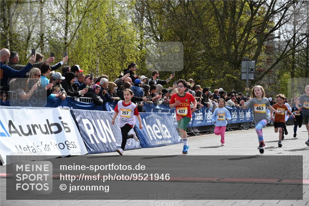12.04.2026 - 45. Internationalen Wilhelmsburger Insellauf J. Mangold http://msf.ph/oto/9521946 12.04.2026 14:20:58 Ziel 760, 257, 463, 437, 1616, 692, 696, 107, 818, 732 meine-sportfotos.de