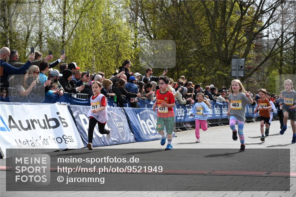 12.04.2026 - 45. Internationalen Wilhelmsburger Insellauf J. Mangold http://msf.ph/oto/9521949 12.04.2026 14:20:59 Ziel 760, 257, 463, 437, 1616, 692, 696, 107, 818, 732 meine-sportfotos.de