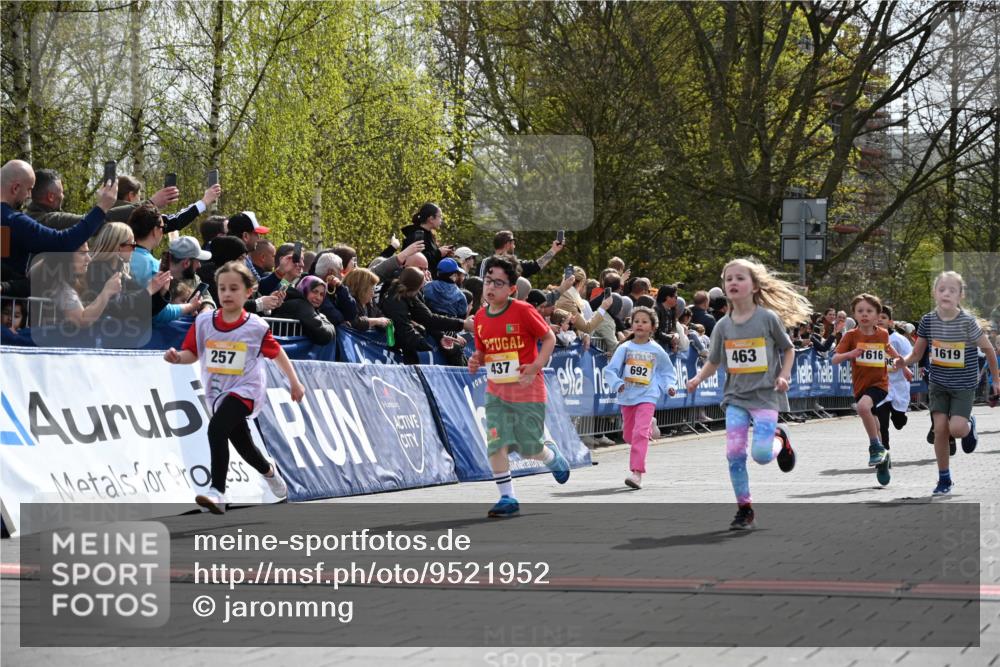 12.04.2026 - 45. Internationalen Wilhelmsburger Insellauf J. Mangold http://msf.ph/oto/9521952 12.04.2026 14:20:59 Ziel 760, 257, 463, 437, 1616, 692, 696, 107, 818, 732 meine-sportfotos.de
