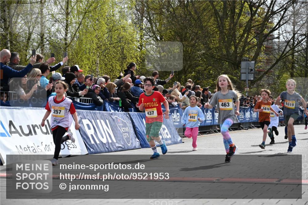 12.04.2026 - 45. Internationalen Wilhelmsburger Insellauf J. Mangold http://msf.ph/oto/9521953 12.04.2026 14:20:59 Ziel 760, 257, 463, 437, 1616, 692, 696, 107, 818, 732 meine-sportfotos.de