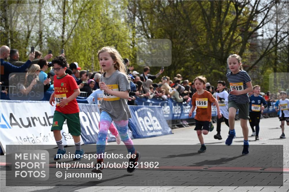 12.04.2026 - 45. Internationalen Wilhelmsburger Insellauf J. Mangold http://msf.ph/oto/9521962 12.04.2026 14:21:00 Ziel 760, 257, 463, 437, 1616, 692, 696, 107, 818, 732, 756, 1603 meine-sportfotos.de