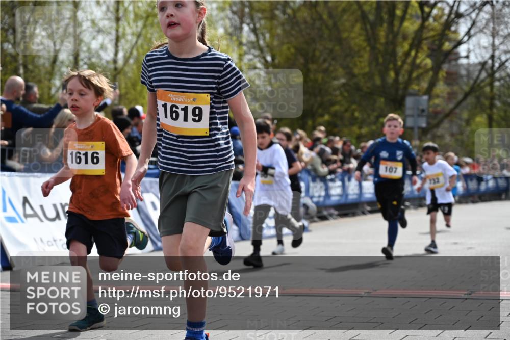 12.04.2026 - 45. Internationalen Wilhelmsburger Insellauf J. Mangold http://msf.ph/oto/9521971 12.04.2026 14:21:01 Ziel 257, 463, 437, 1616, 692, 696, 107, 818, 732, 756, 1603, 162 meine-sportfotos.de