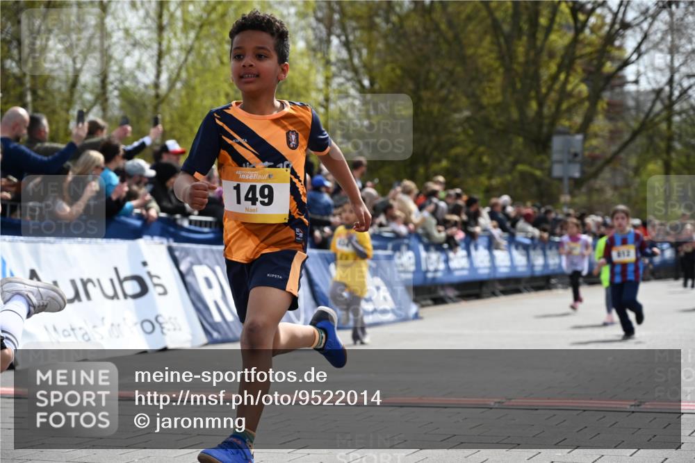 12.04.2026 - 45. Internationalen Wilhelmsburger Insellauf J. Mangold http://msf.ph/oto/9522014 12.04.2026 14:21:09 Ziel 162, 280, 149, 634, 812, 618, 241 meine-sportfotos.de
