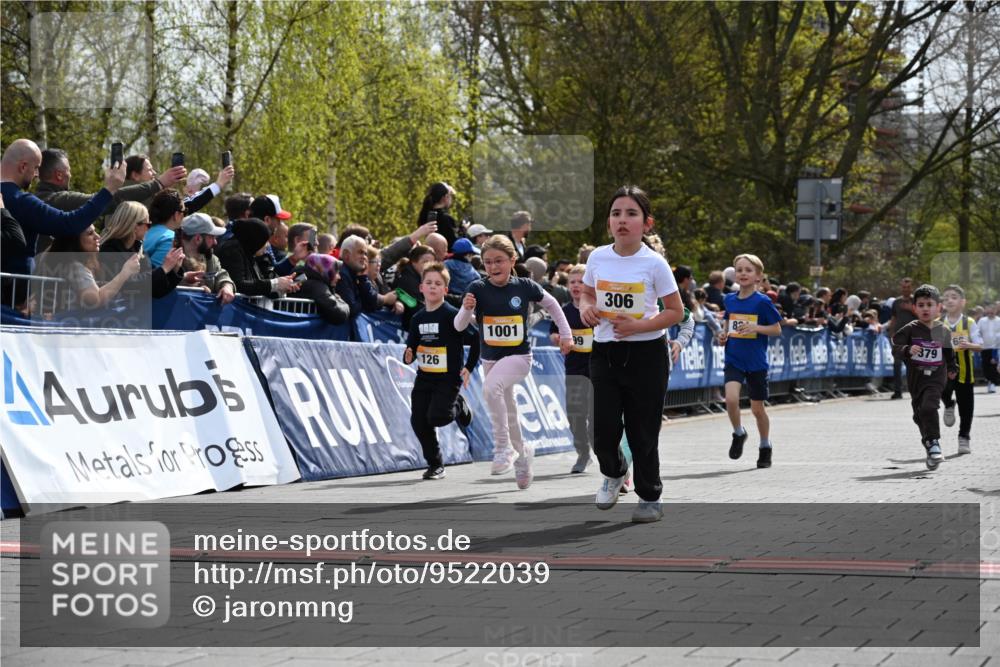 12.04.2026 - 45. Internationalen Wilhelmsburger Insellauf J. Mangold http://msf.ph/oto/9522039 12.04.2026 14:21:14 Ziel 634, 812, 618, 241, 306, 1001, 130, 126, 460, 821, 99, 771, 62, 768 meine-sportfotos.de