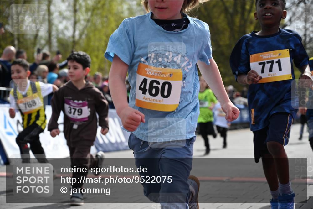12.04.2026 - 45. Internationalen Wilhelmsburger Insellauf J. Mangold http://msf.ph/oto/9522075 12.04.2026 14:21:17 Ziel 306, 1001, 130, 126, 460, 821, 99, 771, 62, 768, 937, 263, 139, 1611, 629 meine-sportfotos.de