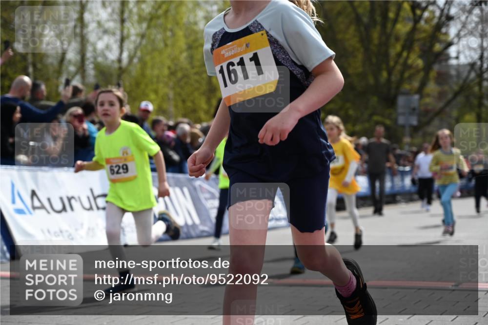 12.04.2026 - 45. Internationalen Wilhelmsburger Insellauf J. Mangold http://msf.ph/oto/9522092 12.04.2026 14:21:22 Ziel 937, 263, 139, 1611, 629, 566, 564, 607, 980, 1630, 991, 302 meine-sportfotos.de