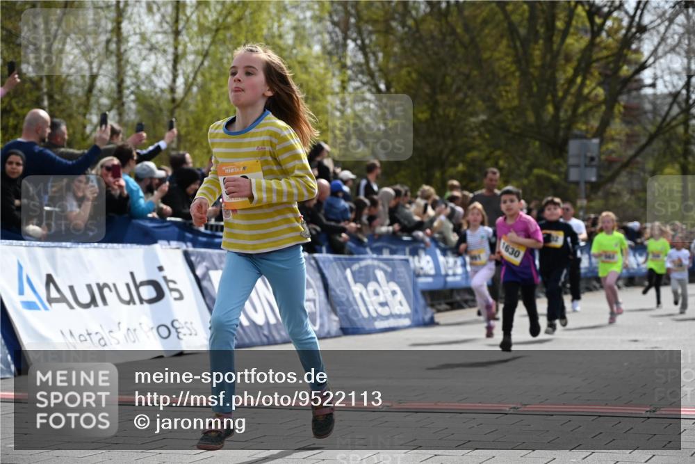 12.04.2026 - 45. Internationalen Wilhelmsburger Insellauf J. Mangold http://msf.ph/oto/9522113 12.04.2026 14:21:24 Ziel 139, 1611, 629, 566, 564, 607, 980, 1630, 991, 302, 562, 309, 282, 528 meine-sportfotos.de