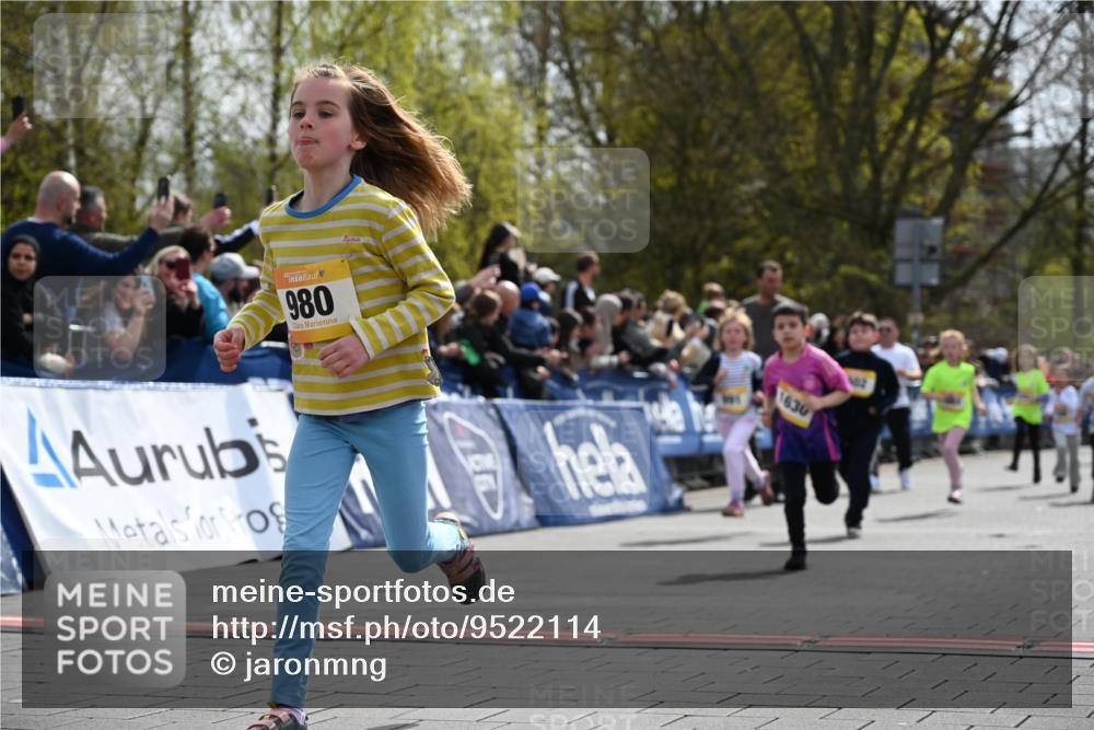 12.04.2026 - 45. Internationalen Wilhelmsburger Insellauf J. Mangold http://msf.ph/oto/9522114 12.04.2026 14:21:24 Ziel 139, 1611, 629, 566, 564, 607, 980, 1630, 991, 302, 562, 309, 282, 528 meine-sportfotos.de