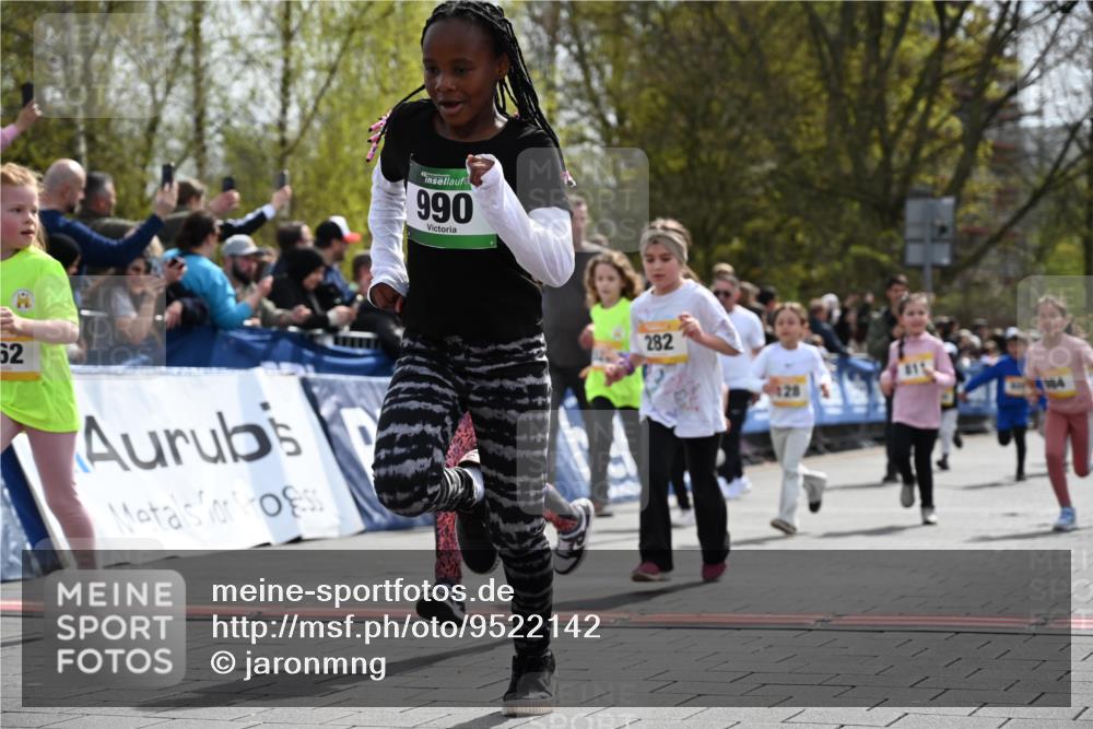 12.04.2026 - 45. Internationalen Wilhelmsburger Insellauf J. Mangold http://msf.ph/oto/9522142 12.04.2026 14:21:27 Ziel 980, 1630, 991, 302, 562, 309, 282, 528, 797, 984, 811, 128, 828, 1005, 925, 253 meine-sportfotos.de