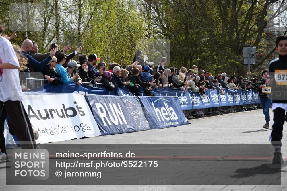 12.04.2026 - 45. Internationalen Wilhelmsburger Insellauf J. Mangold http://msf.ph/oto/9522175 12.04.2026 14:21:34 Ziel 1005, 925, 253, 988, 964, 972, 1627, 951, 260 meine-sportfotos.de
