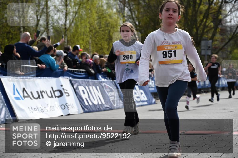 12.04.2026 - 45. Internationalen Wilhelmsburger Insellauf J. Mangold http://msf.ph/oto/9522192 12.04.2026 14:21:38 Ziel 972, 1627, 951, 260, 957, 823, 117, 558, 267, 657, 698, 678, 279 meine-sportfotos.de