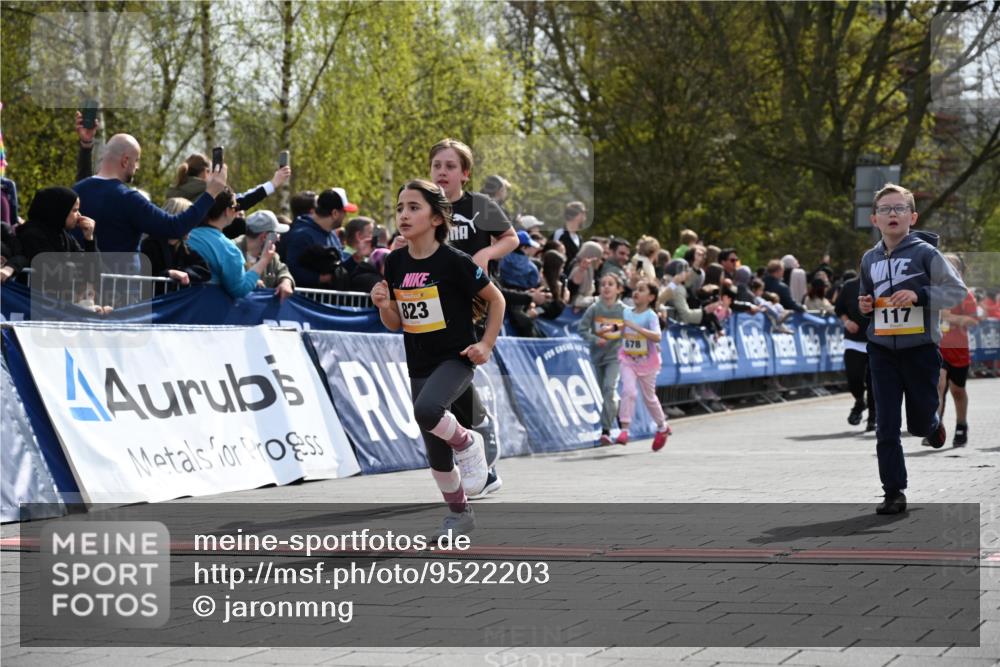 12.04.2026 - 45. Internationalen Wilhelmsburger Insellauf J. Mangold http://msf.ph/oto/9522203 12.04.2026 14:21:40 Ziel 1627, 951, 260, 957, 823, 117, 558, 267, 657, 698, 678, 279, 960 meine-sportfotos.de