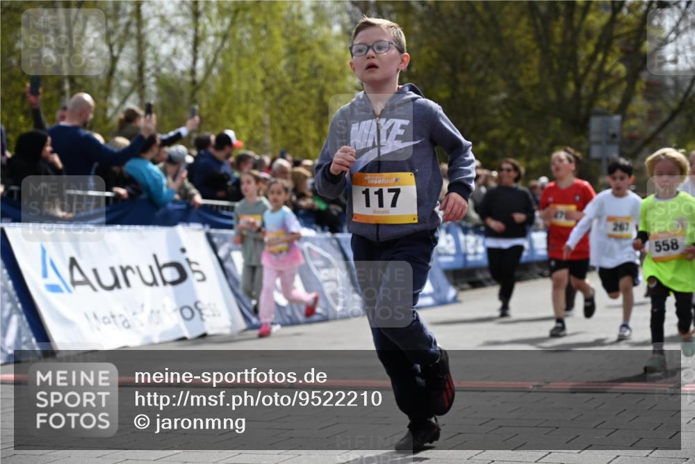 12.04.2026 - 45. Internationalen Wilhelmsburger Insellauf J. Mangold http://msf.ph/oto/9522210 12.04.2026 14:21:41 Ziel 260, 957, 823, 117, 558, 267, 657, 698, 678, 279, 960, 838 meine-sportfotos.de