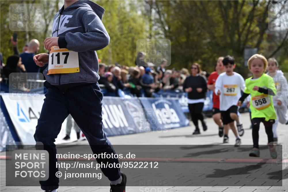 12.04.2026 - 45. Internationalen Wilhelmsburger Insellauf J. Mangold http://msf.ph/oto/9522212 12.04.2026 14:21:41 Ziel 260, 957, 823, 117, 558, 267, 657, 698, 678, 279, 960, 838 meine-sportfotos.de