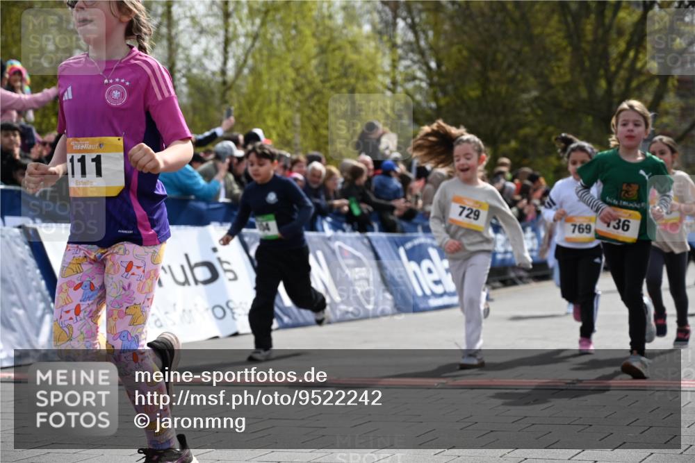 12.04.2026 - 45. Internationalen Wilhelmsburger Insellauf J. Mangold http://msf.ph/oto/9522242 12.04.2026 14:21:48 Ziel 960, 838, 234, 111, 66, 136, 729, 769, 646, 159, 1622, 317, 283, 134, 316, 792, 763 meine-sportfotos.de