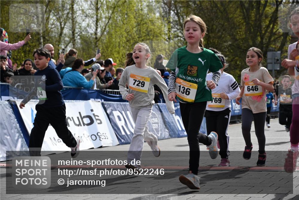 12.04.2026 - 45. Internationalen Wilhelmsburger Insellauf J. Mangold http://msf.ph/oto/9522246 12.04.2026 14:21:48 Ziel 960, 838, 234, 111, 66, 136, 729, 769, 646, 159, 1622, 317, 283, 134, 316, 792, 763 meine-sportfotos.de