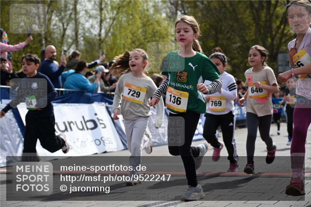 12.04.2026 - 45. Internationalen Wilhelmsburger Insellauf J. Mangold http://msf.ph/oto/9522247 12.04.2026 14:21:48 Ziel 960, 838, 234, 111, 66, 136, 729, 769, 646, 159, 1622, 317, 283, 134, 316, 792, 763 meine-sportfotos.de