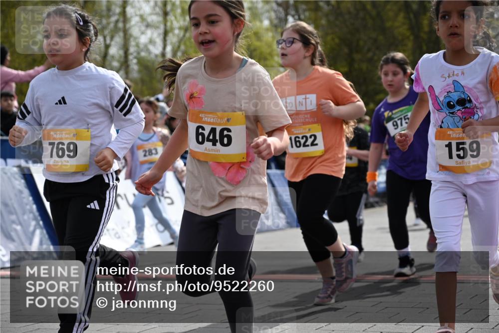 12.04.2026 - 45. Internationalen Wilhelmsburger Insellauf J. Mangold http://msf.ph/oto/9522260 12.04.2026 14:21:49 Ziel 838, 234, 111, 66, 136, 729, 769, 646, 159, 1622, 317, 283, 134, 316, 792, 763, 255, 65, 1617 meine-sportfotos.de