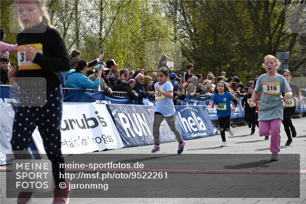 12.04.2026 - 45. Internationalen Wilhelmsburger Insellauf J. Mangold http://msf.ph/oto/9522261 12.04.2026 14:21:51 Ziel 66, 136, 729, 769, 646, 159, 1622, 317, 283, 134, 316, 792, 763, 255, 65, 1617, 969, 799, 974, 482 meine-sportfotos.de