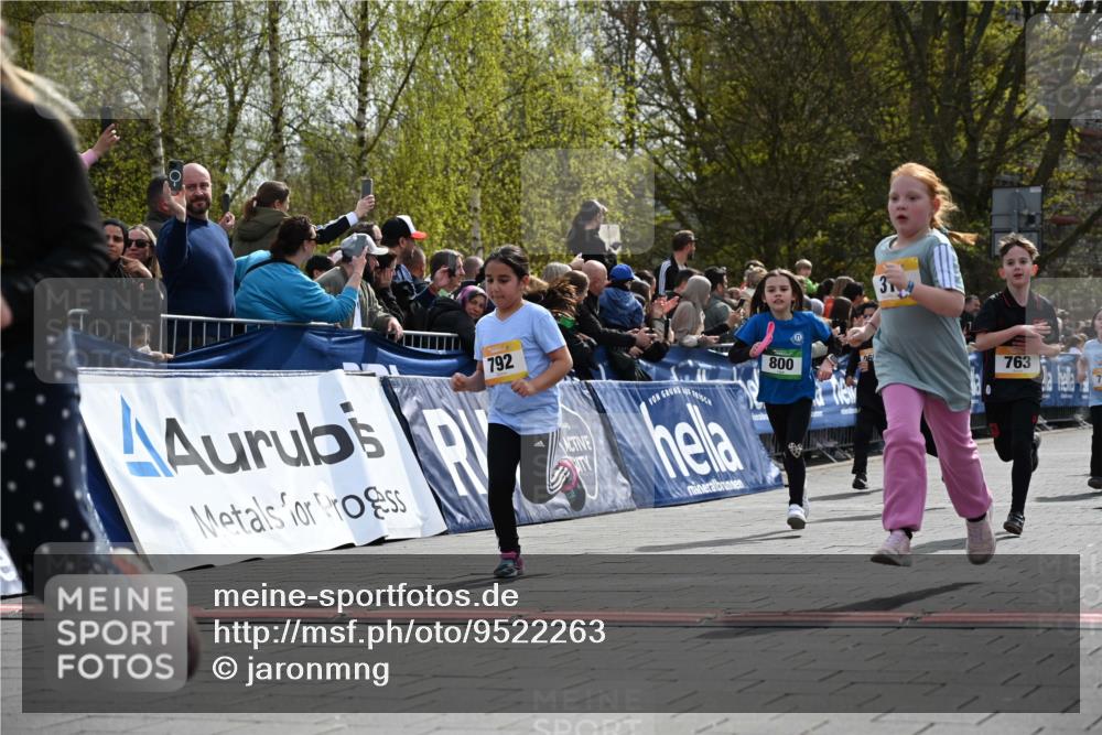 12.04.2026 - 45. Internationalen Wilhelmsburger Insellauf J. Mangold http://msf.ph/oto/9522263 12.04.2026 14:21:51 Ziel 66, 136, 729, 769, 646, 159, 1622, 317, 283, 134, 316, 792, 763, 255, 65, 1617, 969, 799, 974, 482 meine-sportfotos.de