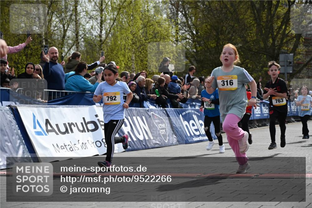 12.04.2026 - 45. Internationalen Wilhelmsburger Insellauf J. Mangold http://msf.ph/oto/9522266 12.04.2026 14:21:51 Ziel 66, 136, 729, 769, 646, 159, 1622, 317, 283, 134, 316, 792, 763, 255, 65, 1617, 969, 799, 974, 482 meine-sportfotos.de
