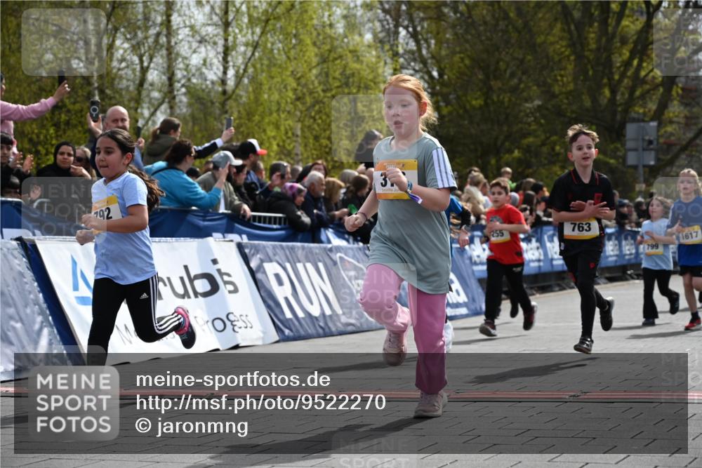 12.04.2026 - 45. Internationalen Wilhelmsburger Insellauf J. Mangold http://msf.ph/oto/9522270 12.04.2026 14:21:52 Ziel 136, 729, 769, 646, 159, 1622, 317, 283, 134, 316, 792, 763, 255, 65, 1617, 969, 799, 974, 482, 236 meine-sportfotos.de